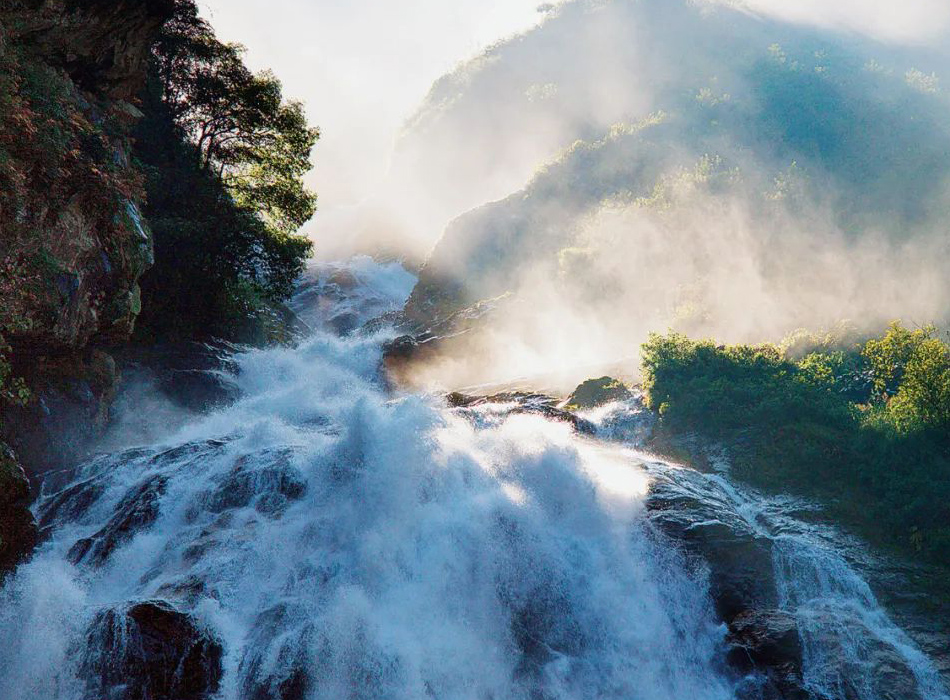 畅游云南 | 玉溪哀牢山：入山见水 踏古寻幽
