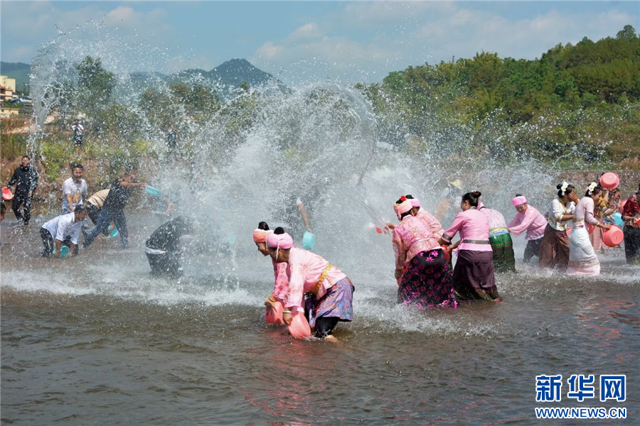 相约勐乃河！云南普洱景谷泼水节首站来了